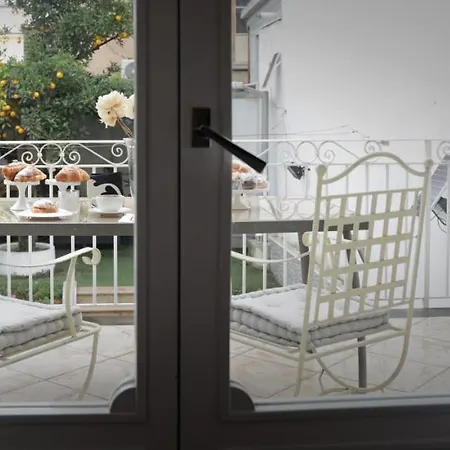 Ruins De Charme Couette-café