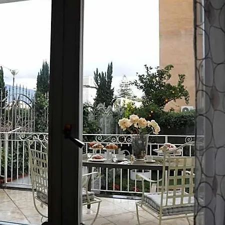 לינה וארוחת בוקר Ruins De Charme