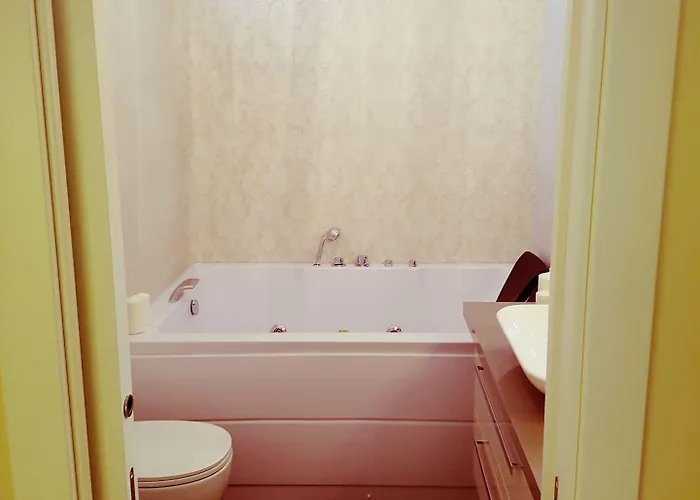 Ruins De Charme Couette-café