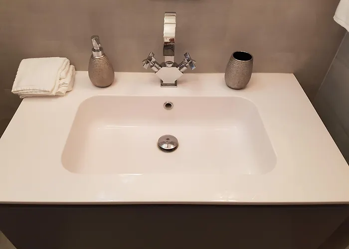 Ruins De Charme Couette-café